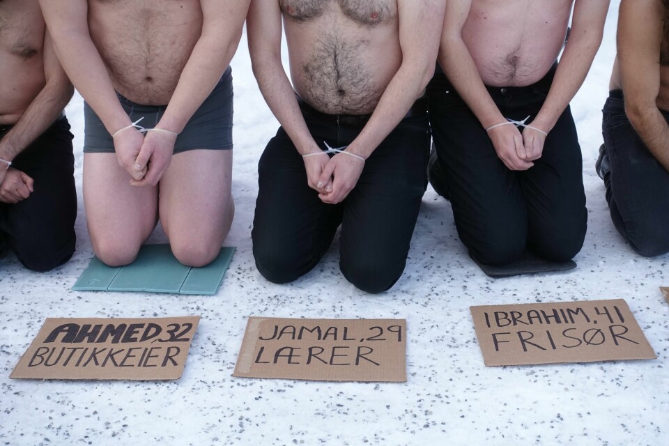 Aksjonsgruppa for Palestina demonstrasjon utenfor NRK før tredje delfinale i MGP. De krever at Israel skal utestenges fra Eurovision Song Contest 2024. Aksjonsgruppa for Palestina demonstrasjon utenfor NRK før tredje delfinale i MGP. De krever at Israel skal utestenges fra Eurovision Song Contest 2024.