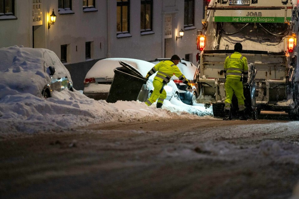 En dag blir det kanskje like fint å jobbe som å danse – men den dagen er ikke nå. I en ny bok diskuteres muligheten for kortere arbeidsdag. Det er verdt å kjempe for, mener vår kommentator. En dag blir det kanskje like fint å jobbe som å danse – men den dagen er ikke nå. I en ny bok diskuteres muligheten for kortere arbeidsdag. Det er verdt å kjempe for, mener vår kommentator.