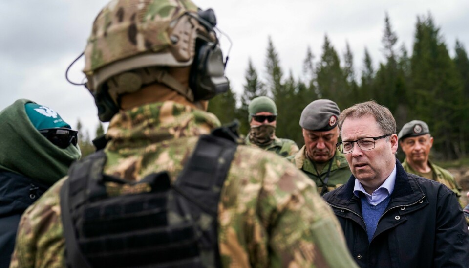 Forsvarsminister Bjørn Arild Gram er i gang med å meisle ut en ny langtidsplan for Forsvaret. Forsvarsminister Bjørn Arild Gram besøker Heimevernet i Trøndelag.Foto: Fredrik Varfjell / NTB
