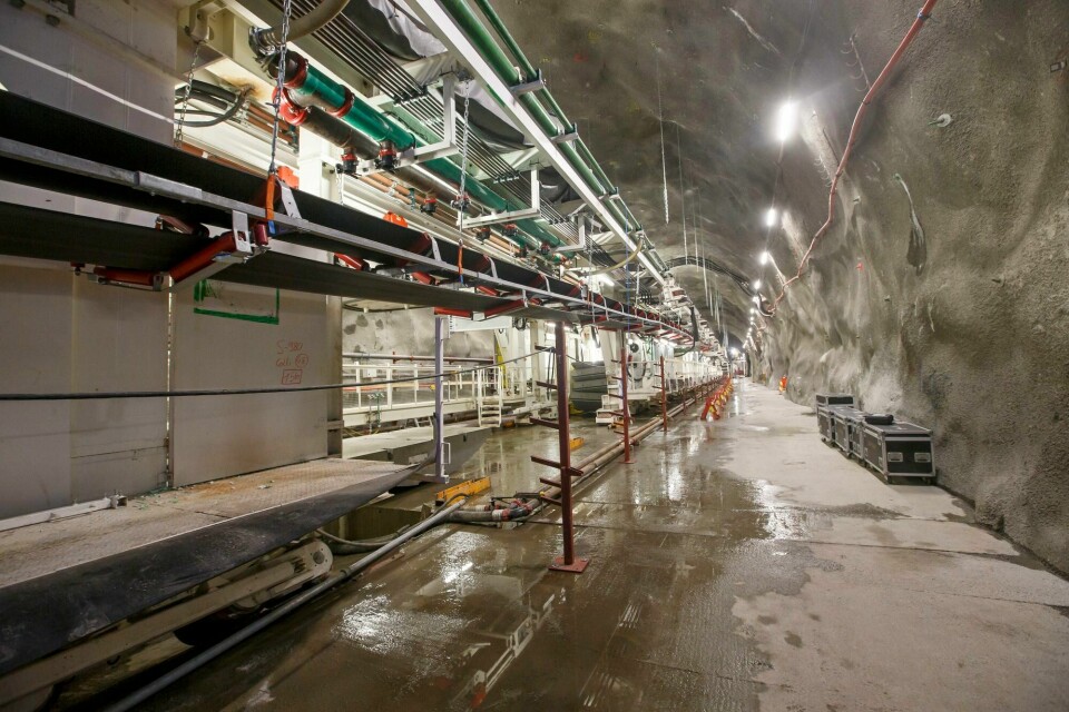 En av tunnellboremaskinene i arbeid under boringen av tunnelen til Follobanen. Det ble funnet bl.a. uran i massene som ble tatt ut. OSLO 20160905.Follobanens tunnellboremaskiner. Fire tunnelboremaskiner skal bore mesteparten av Nordens hittil lengste jernbanetunnel.Foto: Cornelius Poppe / NTB