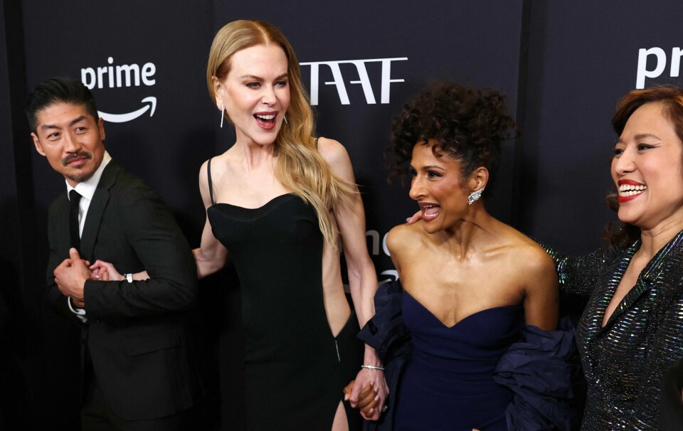 Skuspiller Brian Tee, Nicole Kidman, Sarayu Blue og Amelyn Pardenilla her under premieren av 'Expats'. Actor Brian Tee, actresses Nicole Kidman, Sarayu Blue and Amelyn Pardenilla arrive for Prime Video's 'Expats' premiere at The Museum of Modern Art in New York City on January 21, 2024.