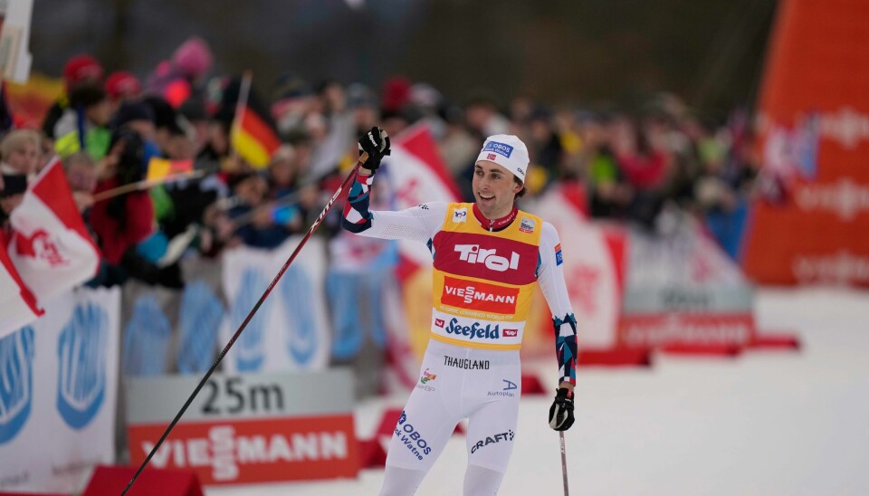 Jarl Magnus Riiber vant også den andre konkurransen i Seefeld-trippelen. Det var hans 67. verdenscupseier på en dag der Norge tapetserte seierspallen. Jarl Magnus Riiber vant også den andre konkurransen i Seefeld-trippelen. Det var hans 67. verdenscupseier på en dag der Norge tapetserte seierspallen.