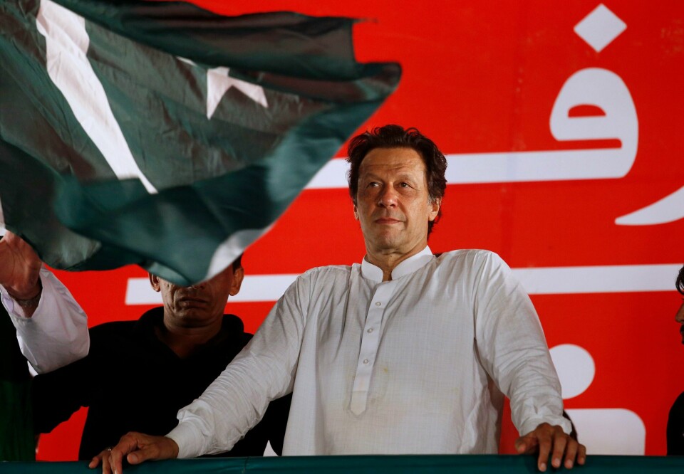 Resultatet fra valget i Pakistan viste fredag morgen at tilhengere av Imran Khan hadde kapret over 100 seter i parlamentet. Resultatet fra valget i Pakistan viste fredag morgen at tilhengere av Imran Khan hadde kapret over 100 seter i parlamentet. Foto: Anjum Naveed / AP / NTB