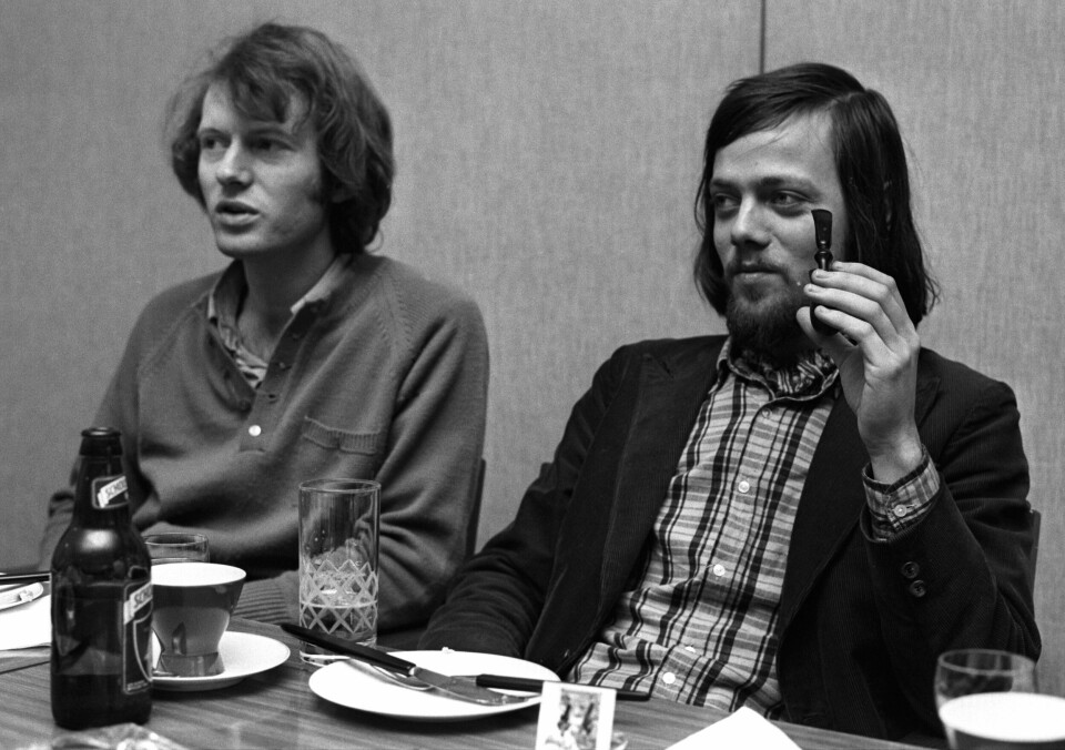 Øystein Sunde (t.v.) sammen med Lillebjørn Nilsen på en pressekonferanse. Øystein Sunde (t.v.) sammen med Lillebjørn Nilsen på en pressekonferanse.