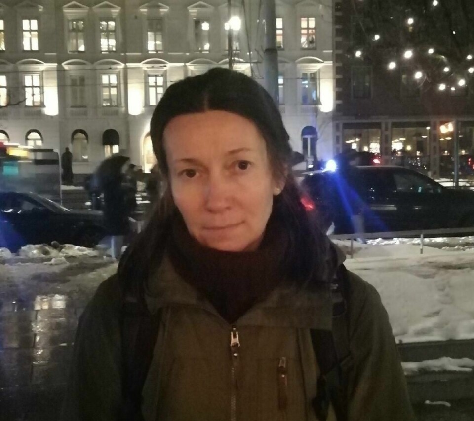 Styreleder i SmåRådina Evgeniya Khoroltseva demonstrerte utenfor den russiske ambassaden fredag kveld. Styreleder i SmåRådina Evgeniya Khoroltseva demonstrerte utenfor den russiske ambassaden fredag kveld.