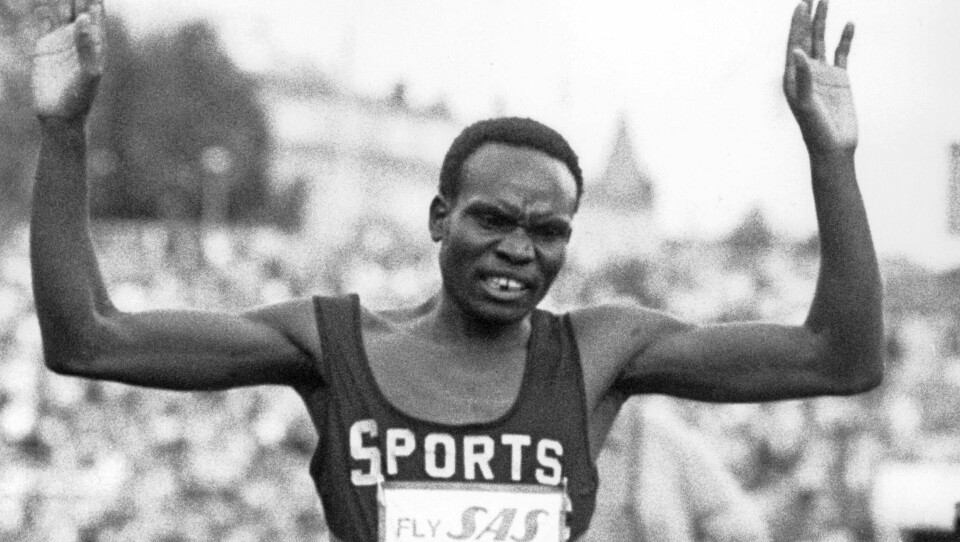 Oslo 19780628.
Henry Rono fra Kenya i aksjon løp under friidrettsstevnet på Bislett Stadion. Han satte ny verdensrekord på 3000 m under Bislett Games.
Foto NTB / NTB Henry Rono i aksjon på Bislett Stadion. Foto NTB / NTB