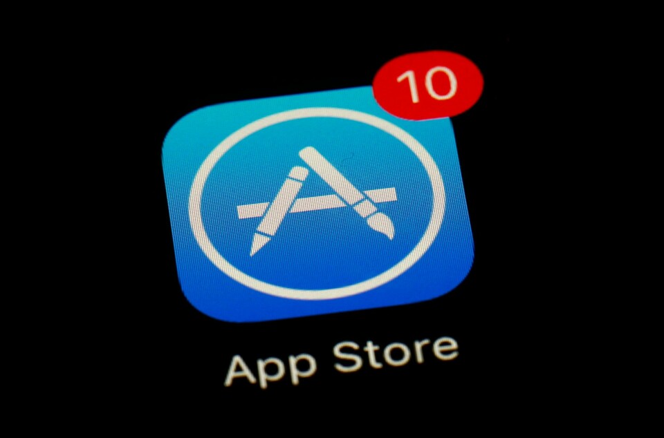 Apple beskyldes av EU for å utnytte sin uhyre sterke markedsposisjon og kan snart vente seg en kraftig bot, ifølge Financial Times. Apple beskyldes av EU for å utnytte sin uhyre sterke markedsposisjon og kan snart vente seg en kraftig bot, ifølge Financial Times. Foto: Patrick Semansky / AP / NTB