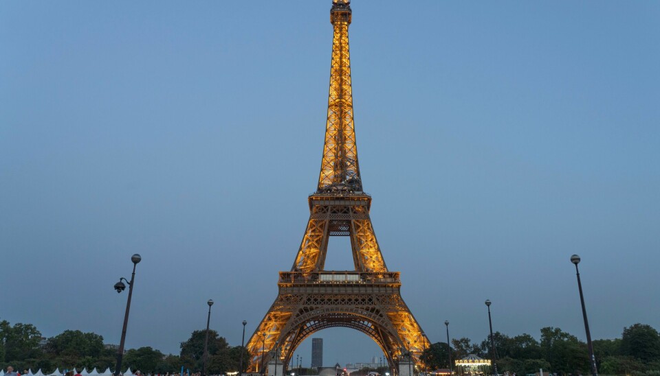 Paris' berømte landemerke Eiffeltårnet ble stengt mandag på grunn av streik. Streiken kan komme til å fortsette i dagene framover, ifølge fagforeningene. Paris' berømte landemerke Eiffeltårnet ble stengt mandag på grunn av streik. Streiken kan komme til å fortsette i dagene framover, ifølge fagforeningene. Arkivfoto: Erik Flaaris Johansen / NTB