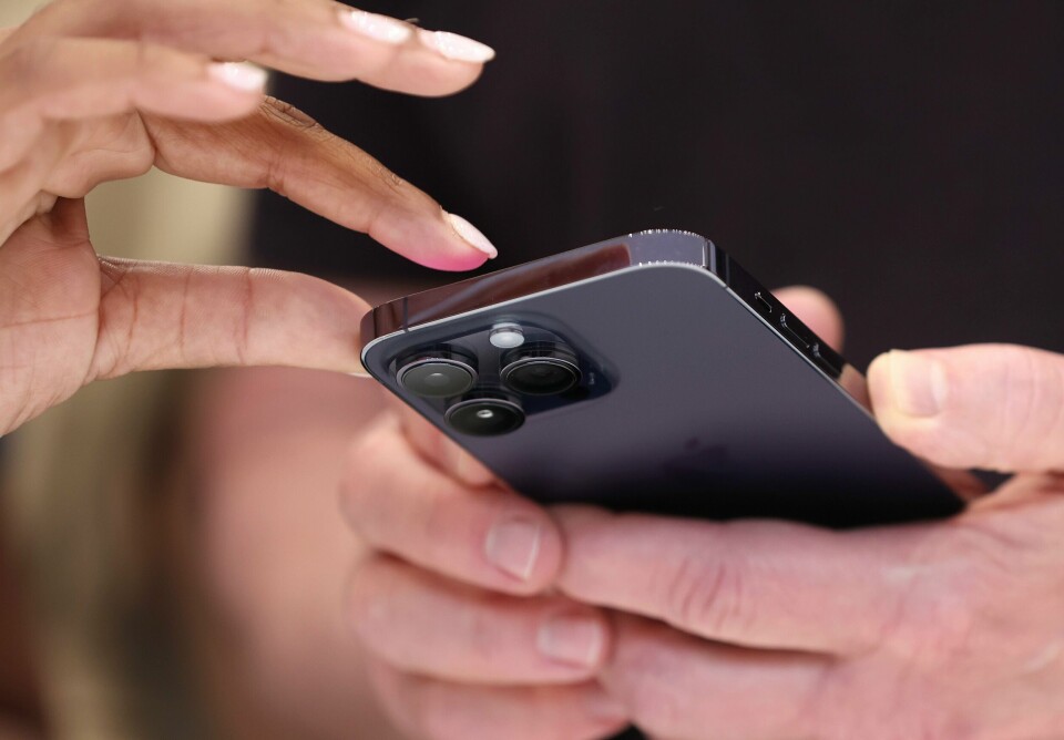 Vet du hva du skal gjøre dersom telefonen din blir våt? Vet du hva du skal gjøre dersom telefonen din blir våt?