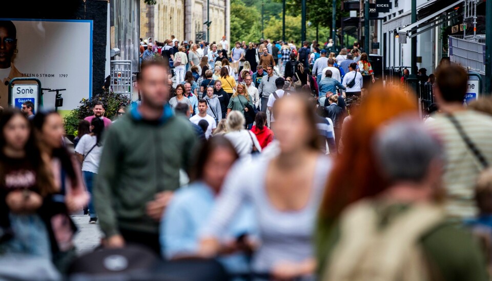 I løpet av fjoråret rundet vi 5,5 millioner innbyggere i Norge. Illustrasjonsfoto. Flere bodde på norske hoteller i juli enn samme måned i fjor. Men i mange av de største byene var det en nedgang. Foto: Javad Parsa / NTB