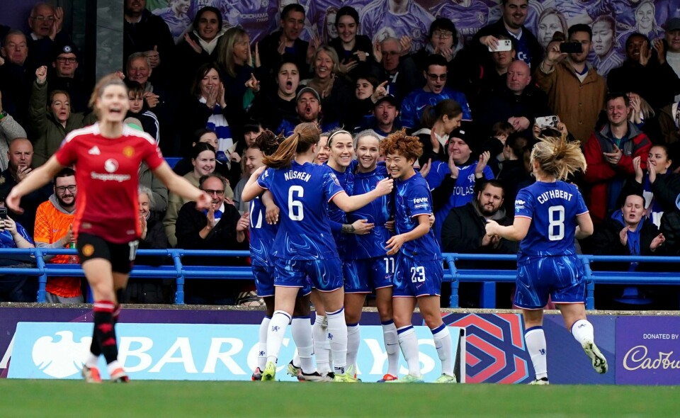 Guro Reiten (i midten) ble matchvinner for Chelsea mot Manchester United søndag. Guro Reiten ble matchvinner for Chelsea mot Manchester United. Foto: Zac Goodwin / PA via AP / NTB