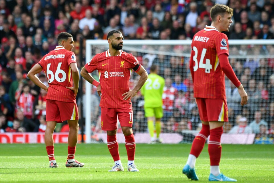 Liverpools Trent Alexander-Arnold og Mohamed Salah har vunnet det meste så langt denne sesongen, og reiser søndag til Emirates for å møte et skadeskutt Arsenal-lag. Trent Alexander-Arnold og Mohamed Salah kan potensielt forlate Liverpool gratis etter sesongen. Nå åpner Fifa for at bosmanspillere kan bytte lag flere uker før det ordinære sommervinduet starter. Årsaken er klubb-VM. Foto: Rui Vieira / AP / NTB