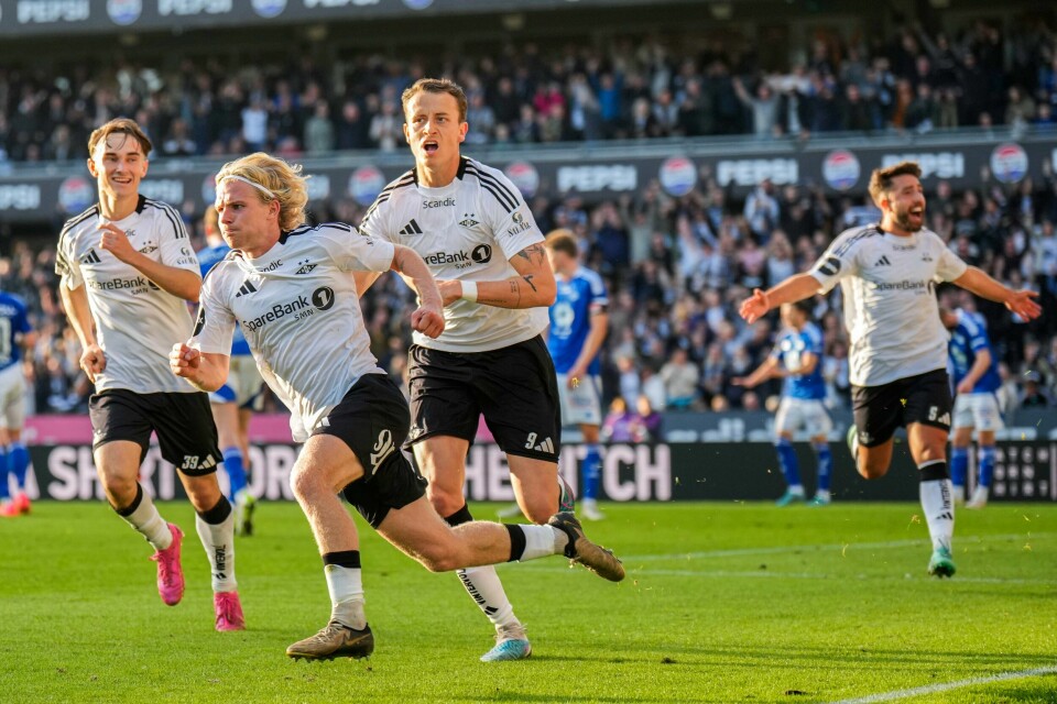 Edvard Tagseth og Rosenborg-spillerne feirer 2-1 scoringen mot Molde på Lerkendal. Edvard Tagseth og Rosenborg-spillerne feirer 2-1 scoringen mot Molde på Lerkendal. Foto: Ole Martin Wold / NTB.