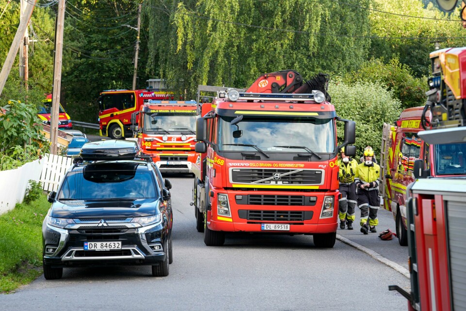 Flere biler brant i et parkeringshus på Munkerud i Oslo søndag kveld. Brannvesenet var ute med store mannskaper for å slukke brannen. Flere biler brant i et parkeringshus på Munkerud i Oslo søndag kveld. Brannvesenet var ute med store mannskaper for å slukke brannen. Foto: Terje Pedersen / NTB