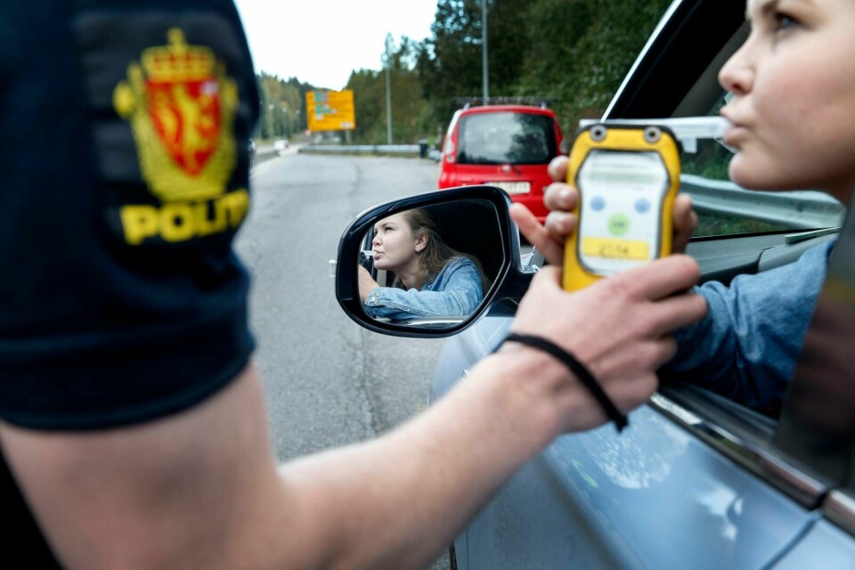 Kjønn, alder og vekt har mye å si for hvor mye promille du får etter ett glass. (Illustrasjonsfoto) Kjønn, alder og vekt har mye å si for hvor mye promille du får etter ett glass. (Illustrasjonsfoto)