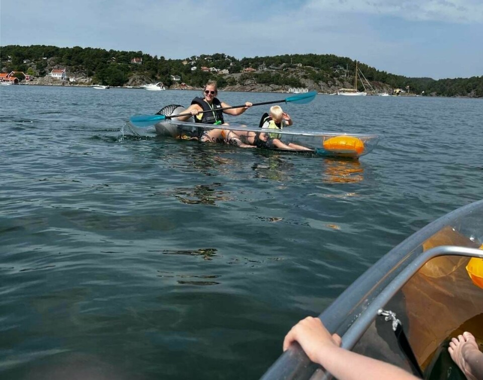 Mamma Helene Birkeland og Theodor på glasskanotur på Sørlandet i fjor sommer. Mamma Helene Birkeland og Theodor på glasskanotur på Sørlandet i fjor sommer