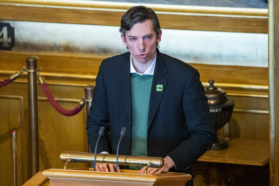 MDGs Kristoffer Robin Haug på talerstolen på Stortinget under etter redegjørelsen om koronasituasjonen i Stortinget i mars. MDGs Kristoffer Robin Haug på talerstolen på Stortinget under etter redegjørelsen om koronasituasjonen i Stortinget i mars.