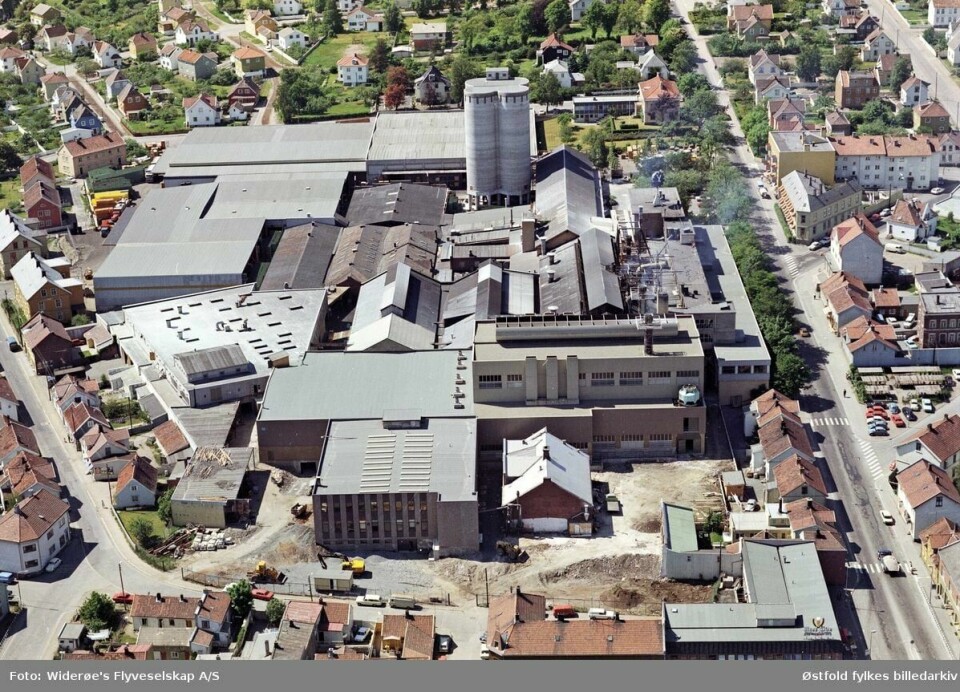 Moss Glassverk var Norges ledende glassemballasjeprodusent fram til nedlehggelsen i 1999. I 1932 fikk bedriften tollbeskyttelse, etter vedtak i Stortinget. Moss Glassverk