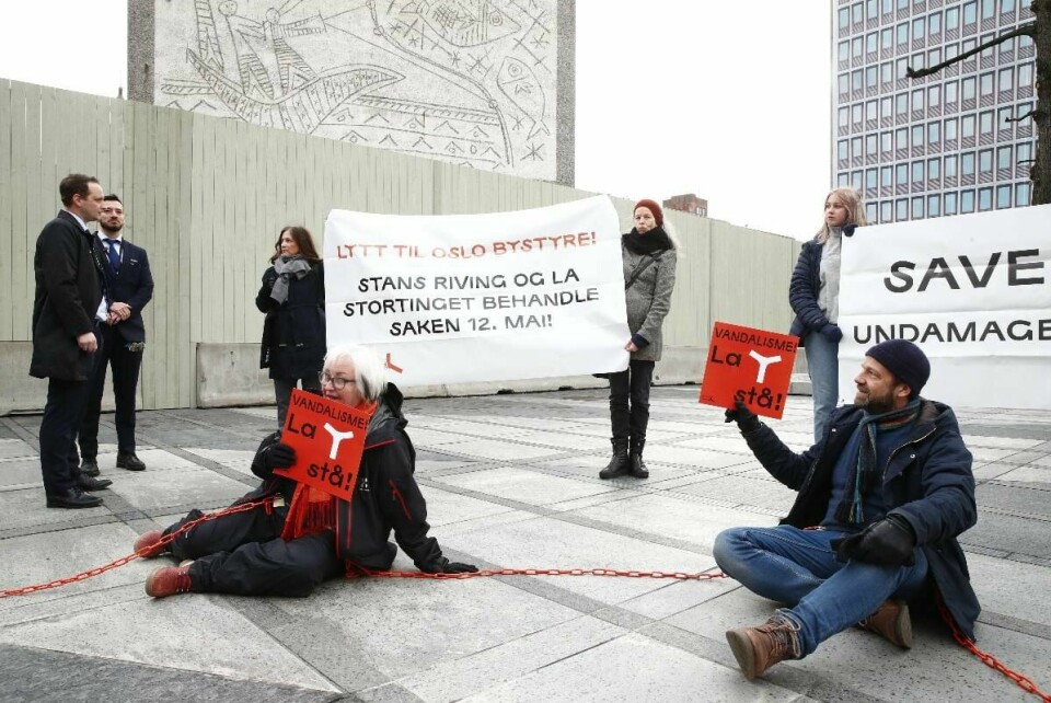 Støtteaksjonen for å bevare Y-blokka gjennomførte en aksjon i regjeringskvartalet tirsdag.