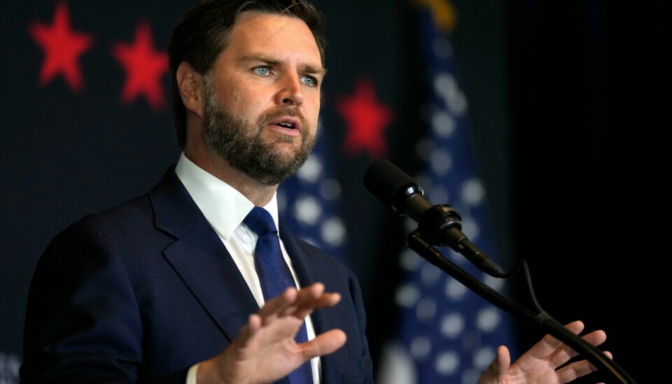 Republikanerne og visepresidentkandidat J.D. Vance vil ikke forplikte seg til en debatt mot Kamala Harris ennå og antyder at Harris kan bli presidentkandidat og at de derfor ikke vet hvem som til slutt blir Vances motpart. Republikanerne og visepresidentkandidat J.D. Vance vil ikke forplikte seg til en debatt mot Kamala Harris ennå og antyder at Harris kan bli presidentkandidat og at de derfor ikke vet hvem som til slutt blir Vances motpart. Foto: Carolyn Kaster / AP / NTB