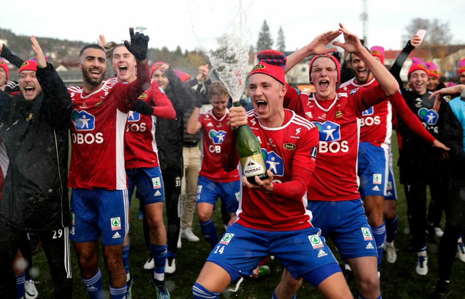 Skeid jubler for opprykket til Obos-ligaen Skeid jubler for opprykket til Obos-ligaen