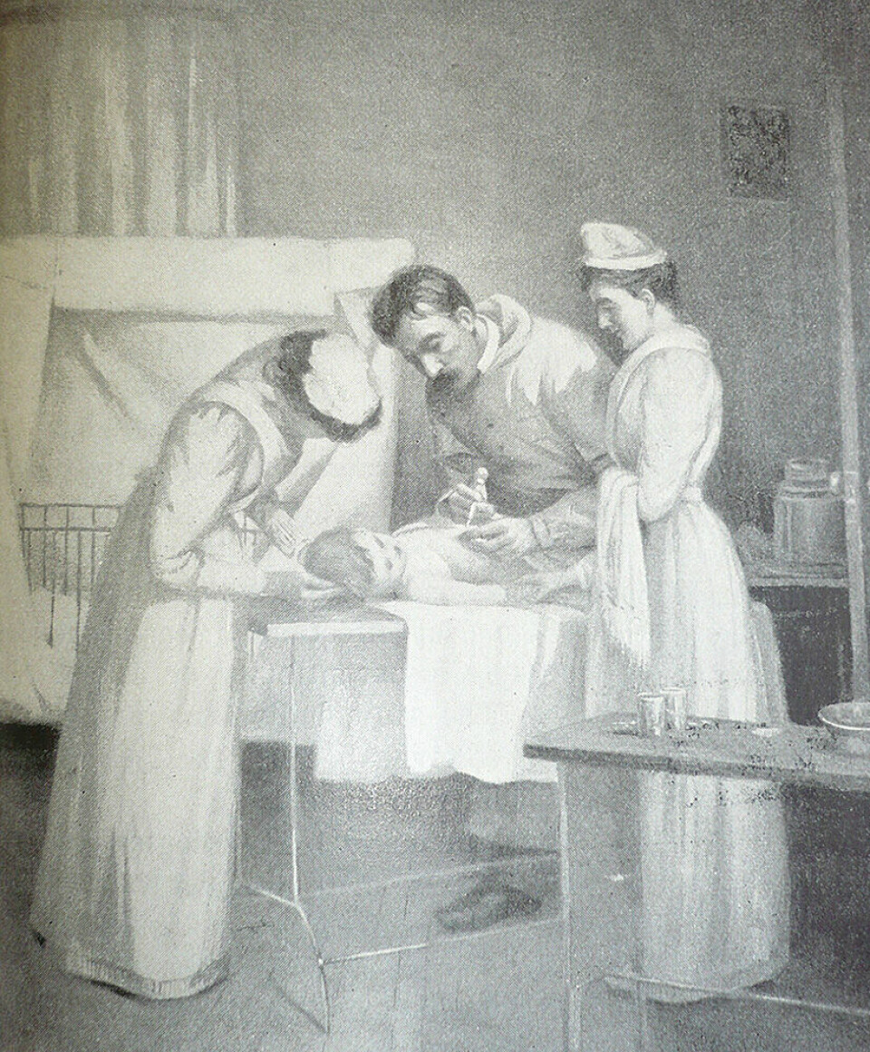 Et barn får difteriserum i 1895. Et barn får difteriserum i 1895.