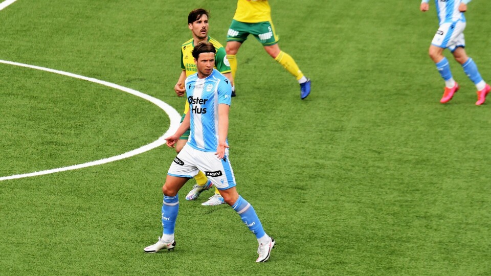 Sandnes Ulfs Erlend Hustad scoret mot Strømmen. Her fra en kamp mot Ull/Kisa, hvor Steffen Landro er trener nå. Erlend Hustad