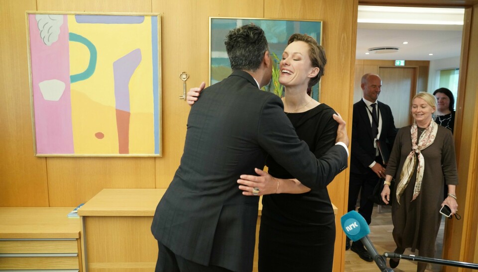 Kulturminister Anette Trettebergstuen (Ap) har overtatt nøkkelkortet til Abid Raja (V). Anette Trettebergstuen