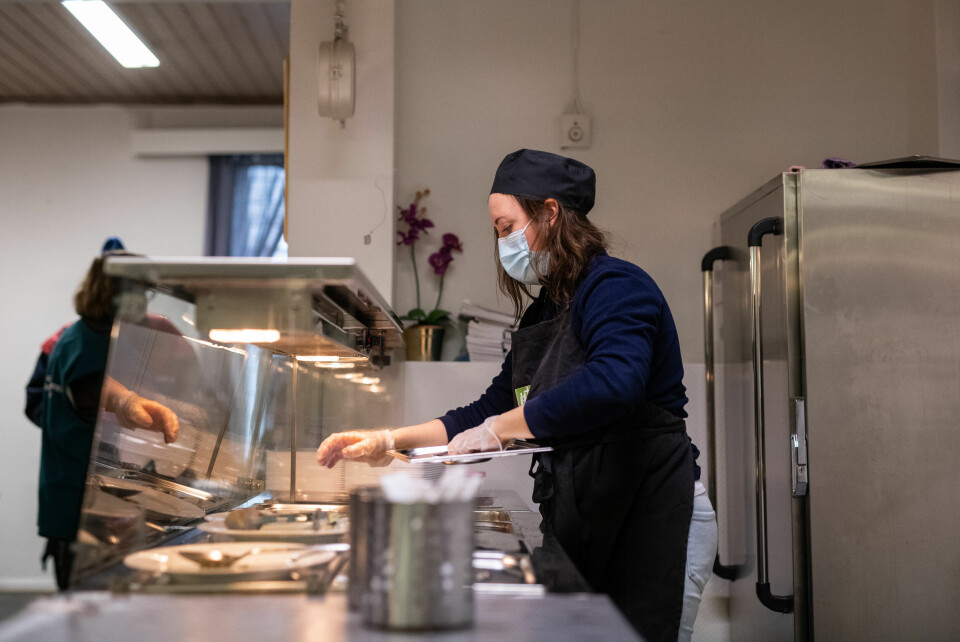 Tre dager i uken åpner Evangeliesenteret dørene sine for Oslos rusbrukere. Da serveres det også varm mat. Tre dager i uken åpner Evangeliesenteret dørene sine for Oslos rusbrukere. Da serveres det også varm mat.
