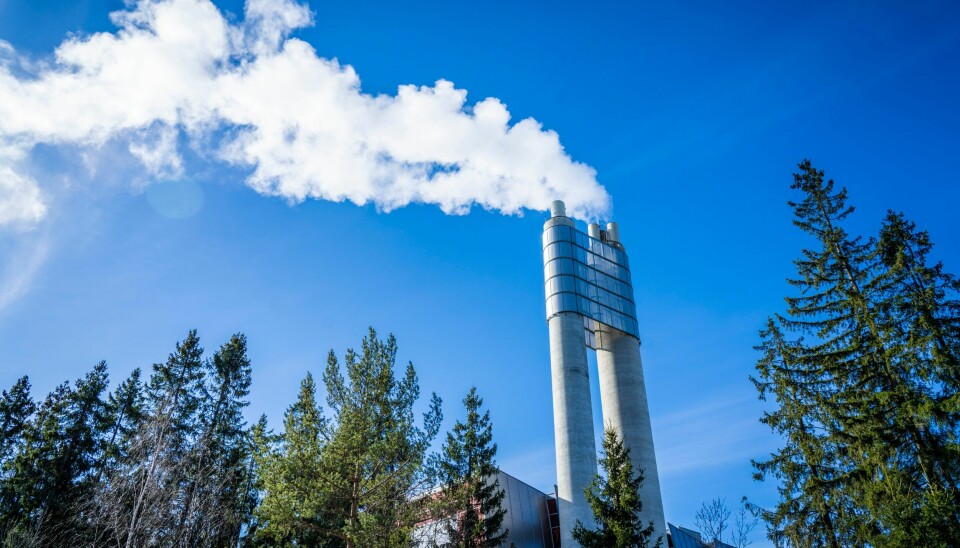 Hvorfor snakkes det ikke mer alle materialene og bygningsdelene som kastes fordi noe nytt skal opp og noe annet da må rives ned. Som i stor grad blir brent og aldri ombrukt, spør arkitekt og medlem i regjeringens innspillsforum for arkitektur, bokvalitet og nabolag, Pernille Kolstad Heen. Klemetsrud forbrenningsanlegg i Oslo står i dag for 14 prosent av Oslos klimagassutslipp. Alle ønsker at klimagasser herfra skal fanges og lagres, men hvem som skal betale er usikkert.