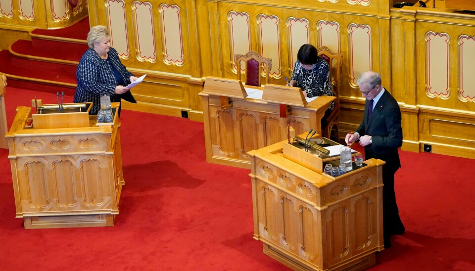 Erna Solberg er ikke lenger statsminister. Nå bruker hun kreftene på å kritisere Jonas Gahr Støre. Erna Solberg er ikke lenger statsminister. Nå bruker hun kreftene på å kritisere Jonas Gahr Støre.