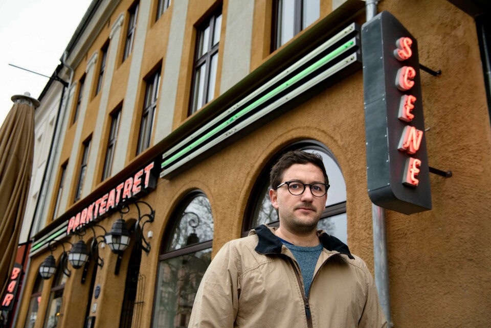 Dan-Michael Danino, daglig leder på Parkteatret scene og bar på Grünerløkka, om formiddagen 12. mars 2020, like før Norge stengte. Dan-Michael Danino. Daglig leder på Parkteatret scene og bar på Grünerløkka, om formiddagen 12. mars 2020, like før Norge stengte