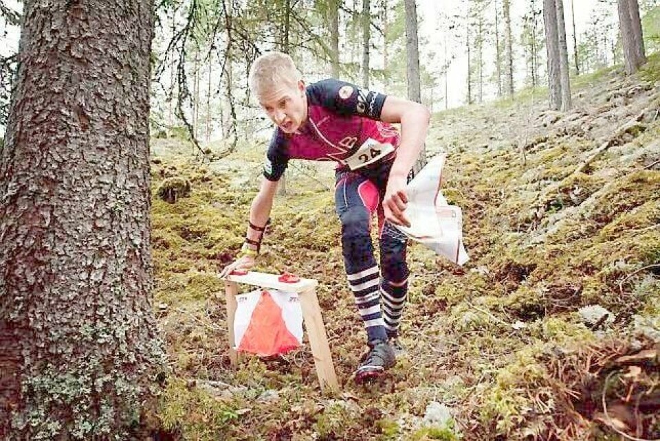 Ola Lundanes måtte nøye seg med 2.-plass i lørdagens verdenscupløp i Sveits. Her er han med VM-gullet han vant på langdistansen i Strömstad i sommer.