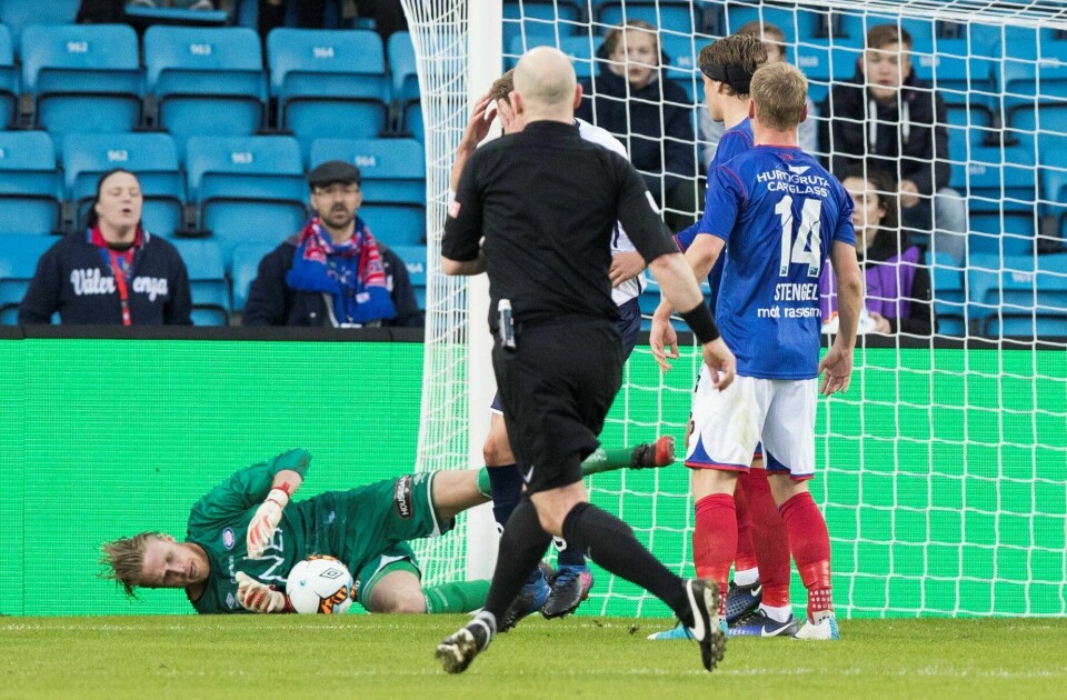 sikker: VIF-keeper Marcus Sandberg var en viktig spiller i serieåpningen. FOTO: BERIT ROALD/NTB SCANPIX
