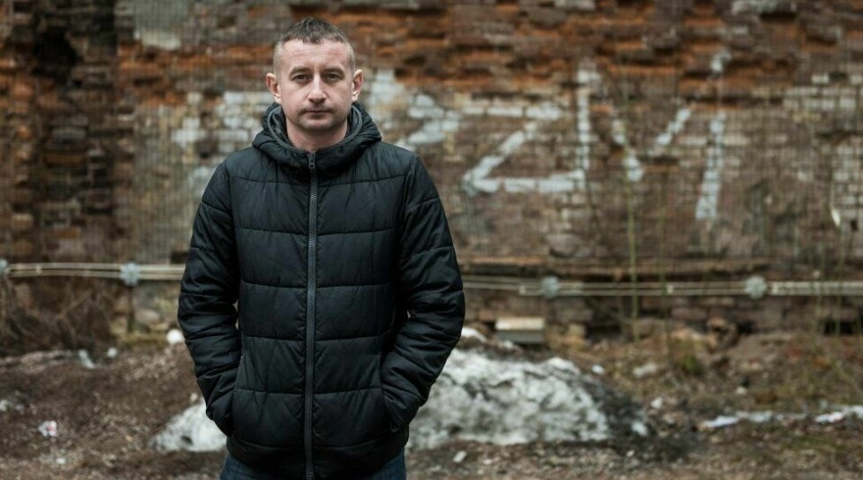 «Anarchy in the UKR» skildrer ukrainske Serhij Zjadans reise gjennom de østlige delene av hjemlandet, etter oransjrevolusjonen i 2005, og etter krigen brøt ut i 2014. Det er også en roman om barndom, reising, om alle folkene som forsvant ut av livet. Hvor ble de egentlig av?