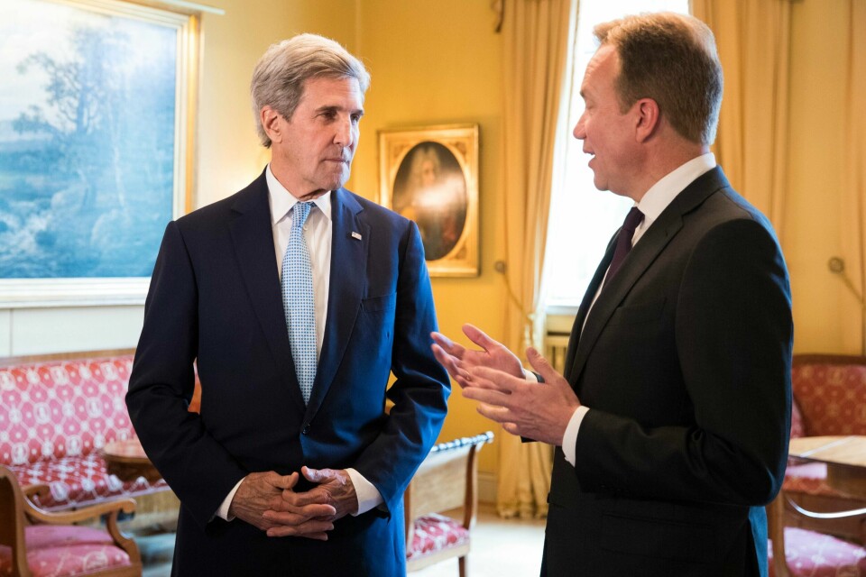 Kerry tror på Parisavtalen