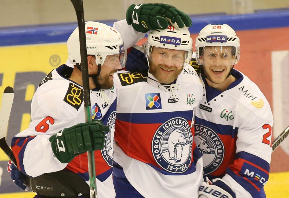 Patrick Thoresen (midten) vil senke Dennis Sveum når han kommer til Stavanger. Foto: Geir Olsen / NTB scanpix
