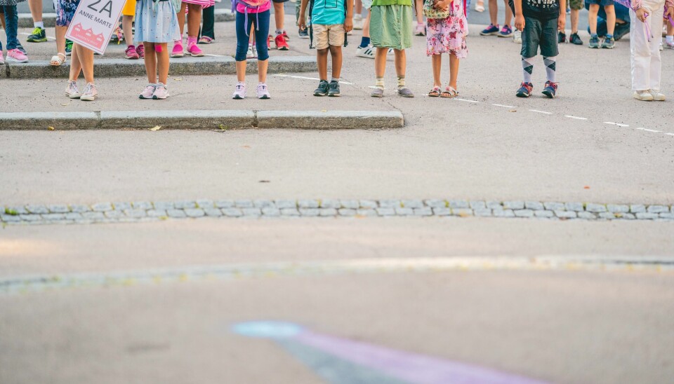 Denne høsten er det spesielt viktig at man følger opp og kartlegger hvordan elevene ligger an i lesing, skriving og regning, og at man tilbyr ekstra undervisning til de som sliter, mener Jorulf Laabak (H).