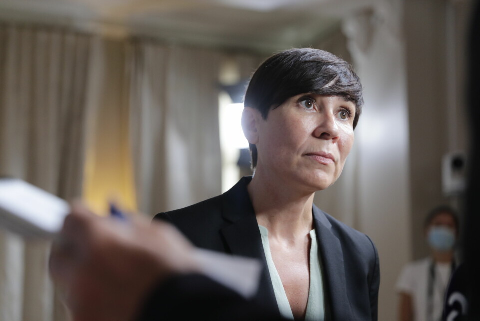 – Hvordan Taliban opptrer de neste timene og dagene vil være helt avgjørende for det internasjonale samfunns muligheter til å forholde seg til en ny afghansk regjering hvor Taliban deltar, sier utenriksminister Ine Eriksen Søreide mandag. Utenriksminister Ine Eriksen Søreide holder pressemøte om situasjonen i Afghanistan.Foto: Berit Roald / NTB
