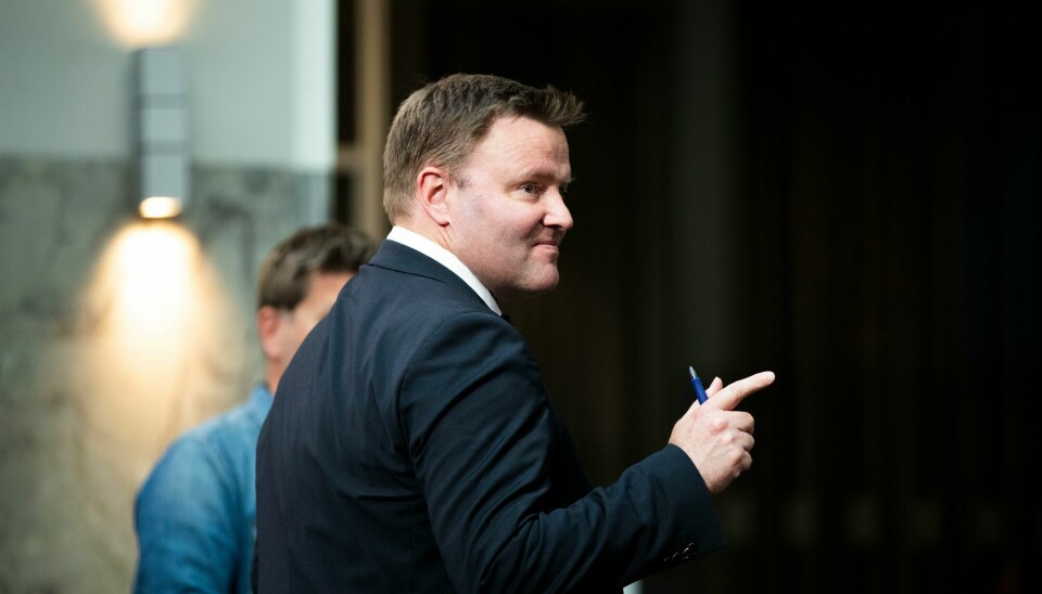 Assisterende helsedirektør Espen Rostrup Nakstad mener at det er stor fordel om vi har kontroll på smitten før høsten kommer. Assisterende helsedirektør Espen Rostrup Nakstad mener at det er stor fordel om vi har kontroll på smitten før høsten kommer. Foto: Berit Roald / NTB