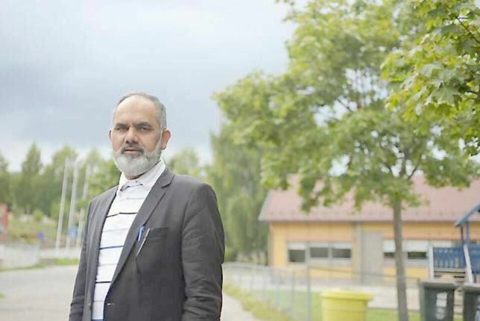 Imam Noor Ahmad Noor har blitt suspendert etter antisemittiske uttalelser. FOTO: PERNILLE VESTENGEN Imam Noor Ahmad Noor oppfordrer alle muslimer til å ta avstand fra ekstremistene i IS og Profetens Ummah - enten de skal demonstrere på mandag eller ei. FOTO: PERNILLE VESTENGEN
