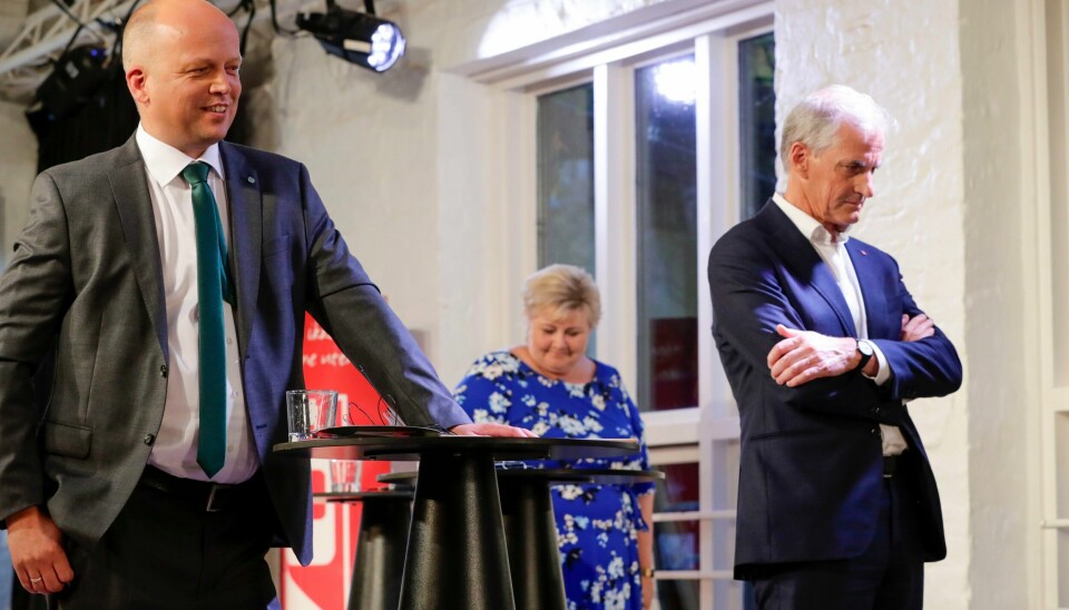 Sp-leder Trygve Slagsvold Vedum må bestemme seg for hva som er viktigst i EØS-spørsmålet, skiver kommentator Kjell Werner. Her sammen med Erna Solberg og Jonas Gahr Støre. Det ser lyst ut for Trygve Slagsvold Vedum og Jonas Gahr Støre på en ny måling Opinion har gjort for FriFagbevegelse, Dagsavisen og Avisenes Nyhetsbyrå. Her er de sammen med statsminister Erna Solberg på mandagens Statsministerdebatt.