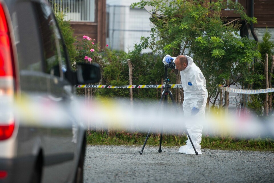 Krimtekniker fra politiet på stedet der det har vært en alvorlig voldshendelse nær Sandnes sentrum . En person er pågrepet etter hendelsen. En krimtekniker fra politiet på stedet der det har vært en alvorlig voldshendelse nær Sandnes sentrum. En person er pågrepet etter hendelsen.Foto: Carina Johansen / NTB