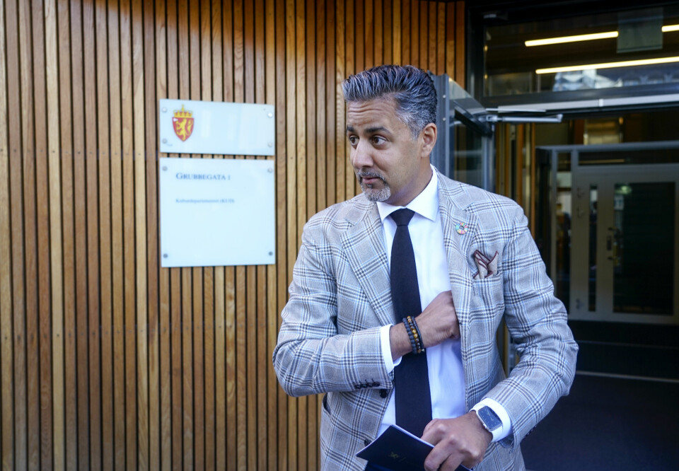 Kulturminister Abid Raja presenterte regjeringens «Strategi for scenekunst 2021-2025» mandag 6. september. Her er han fotografert i august i fjor. Kulturminister Abid Raja presenterte regjeringens «Strategi for scenekunst 2021-2025» mandag 6. september. Her er han fotografert i august i fjor.