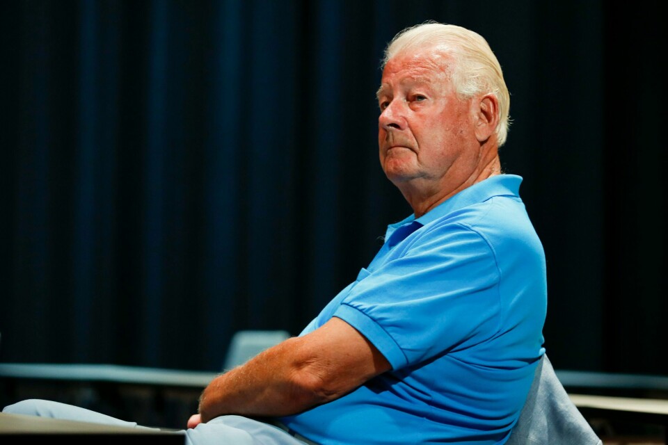 Tidligere Frp-leder Carl I. Hagen lå ved 00.40-tiden an til å bli valgt inn på Stortinget for Oppland. Carl I. Hagen under en pressekonferanse foran valgkampåpningen til Frp.Foto: Beate Oma Dahle / NTB