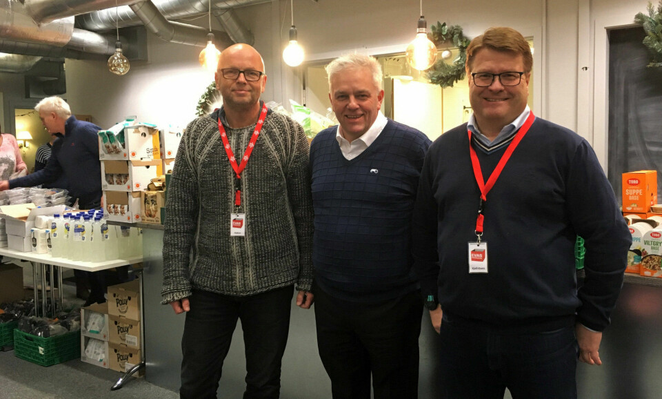 Primus motorer: Hakon Kristoffersen, Martin Fevang og Kjell-Even Våraker står bak Evas Matkasse. De har vært tilknyttet Filadelfiakirken i alle år, og synes matutdelingen er givende arbeid. ALLE FOTO: HANNE S. FREMSTAD Primus motorer: Hakon Kristoffersen, Martin Fevang og Kjell-Even Våraker står bak Evas Matkasse. De har vært tilknyttet Filadelfiakirken i alle år, og synes matutdelingen er givende arbeid. ALLE FOTO: HANNE S. FREMSTAD