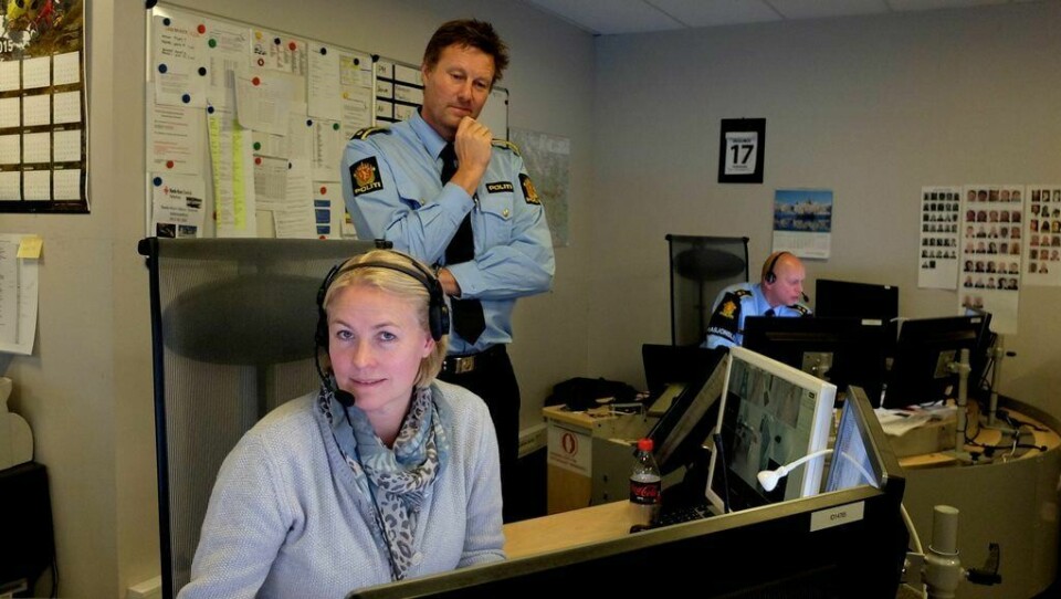 Samlokaliseringen av nødetatene i Drammen har blant annet medført at responstiden nesten er halvert. Både (f.v.:) Astrid Kjelle, Morten Qvist og Christian Gulli mener det de har bygd opp raseres ved flytting til Tønsberg. FOTO: PERNILLE VESTENGEN