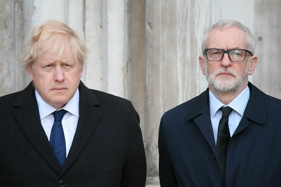 Statsminister Boris Johnson og Labour-leder Jeremy Corbyn var begge til stede under en minneseremoni mandag. Foto: NTB scanpix Statsminister Boris Johnson og Labour-leder Jeremy Corbyn var begge til stede under en minneseremoni mandag. Foto: NTB scanpix