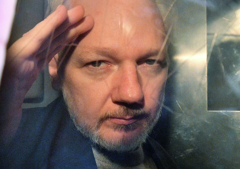 Wikileaks-sjefen Julian Assange har vært innestengt i 12 år nå. Men plutselig har han og tilhengerne hans i det minste fått et glimt av håp, skriver Jo Moen Bredeveien. Wikileaks-sjefen Julian Assange har vært innestengt i 12 år nå. Men plutselig har han og tilhengerne hans i det minste fått et glimt av håp, skriver Jo Moen Bredeveien.