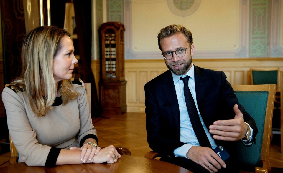 Gir penger: Likestillingsminister Linda Hofstad Helleland og utviklingsminister Nikolai Astrup presenterer satsingen på kvinners rettigheter og likestilling. FOTO: MIMSY MØLLER Gir penger: Likestillingsminister Linda Hofstad Helleland og utviklingsminister Nikolai Astrup presenterer satsingen på kvinners rettigheter og likestilling. FOTO: MIMSY MØLLER